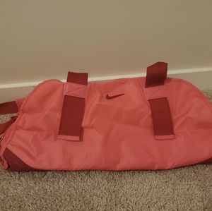 CUTE Nike Gym Bag! Pink and Sporty!